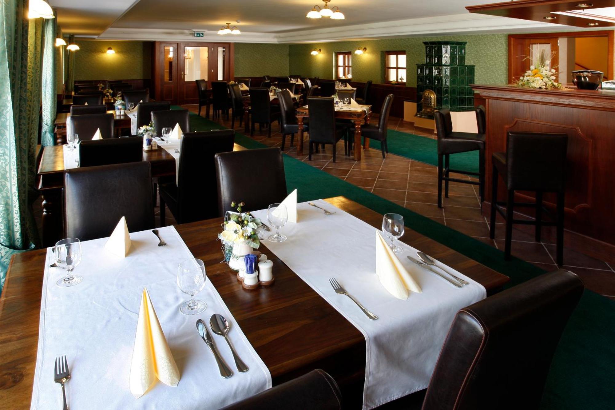 Hotel Majolika Modra Εξωτερικό φωτογραφία