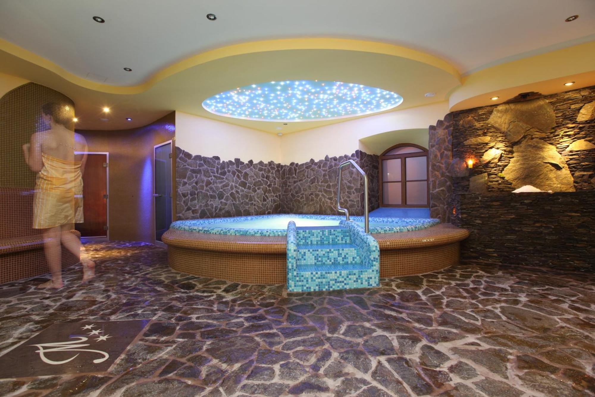 Hotel Majolika Modra Εξωτερικό φωτογραφία