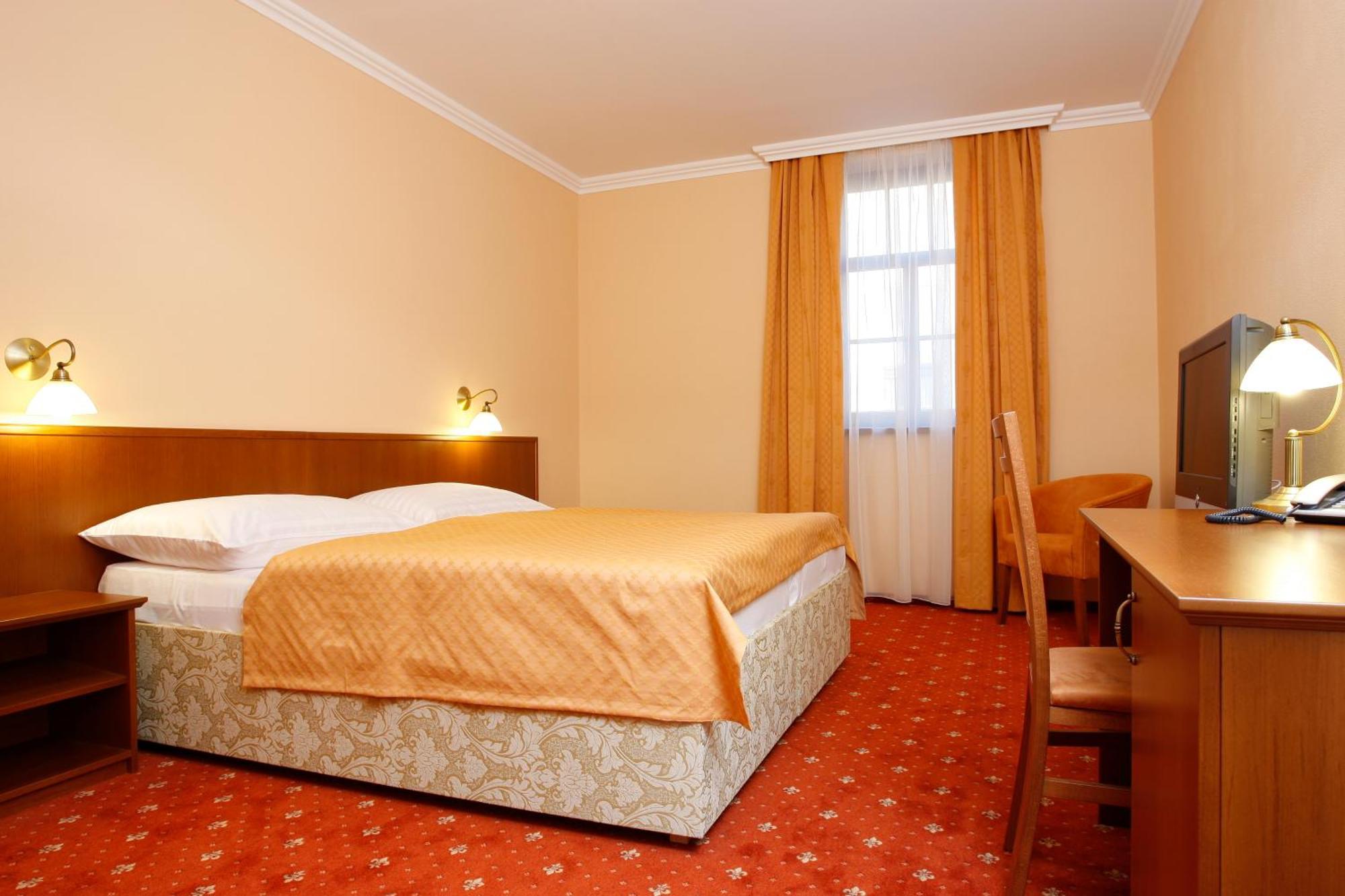 Hotel Majolika Modra Εξωτερικό φωτογραφία