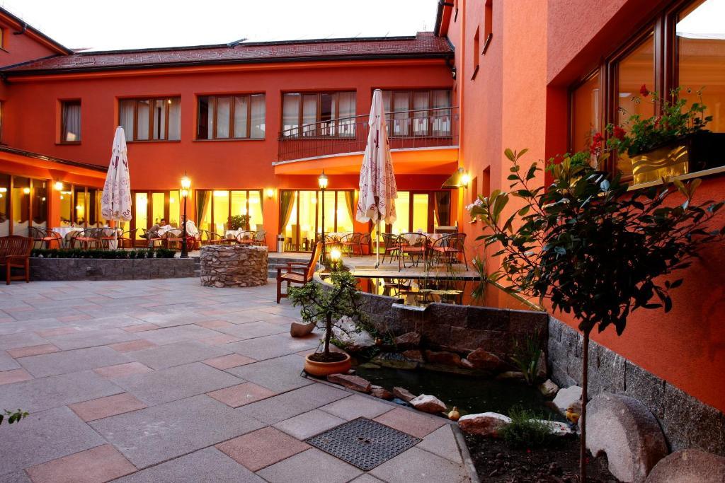 Hotel Majolika Modra Εξωτερικό φωτογραφία