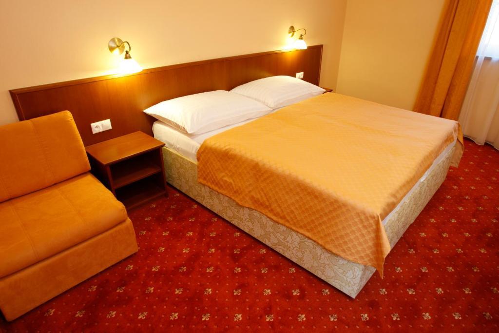 Hotel Majolika Modra Δωμάτιο φωτογραφία
