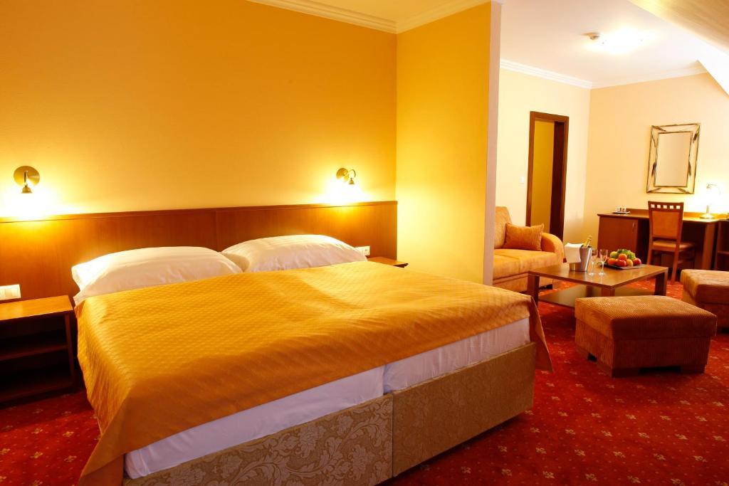 Hotel Majolika Modra Δωμάτιο φωτογραφία