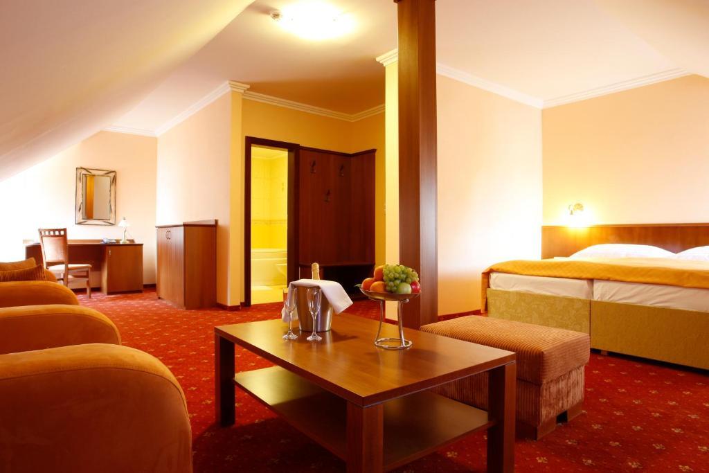 Hotel Majolika Modra Δωμάτιο φωτογραφία