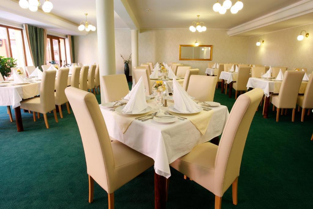 Hotel Majolika Modra Εξωτερικό φωτογραφία