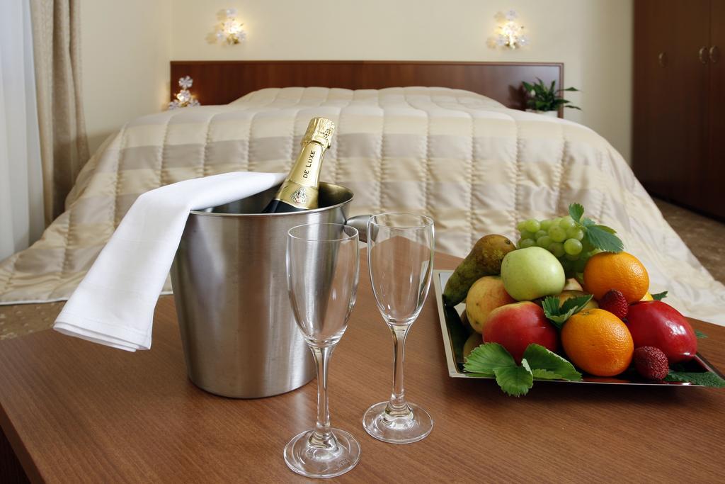 Hotel Majolika Modra Εξωτερικό φωτογραφία