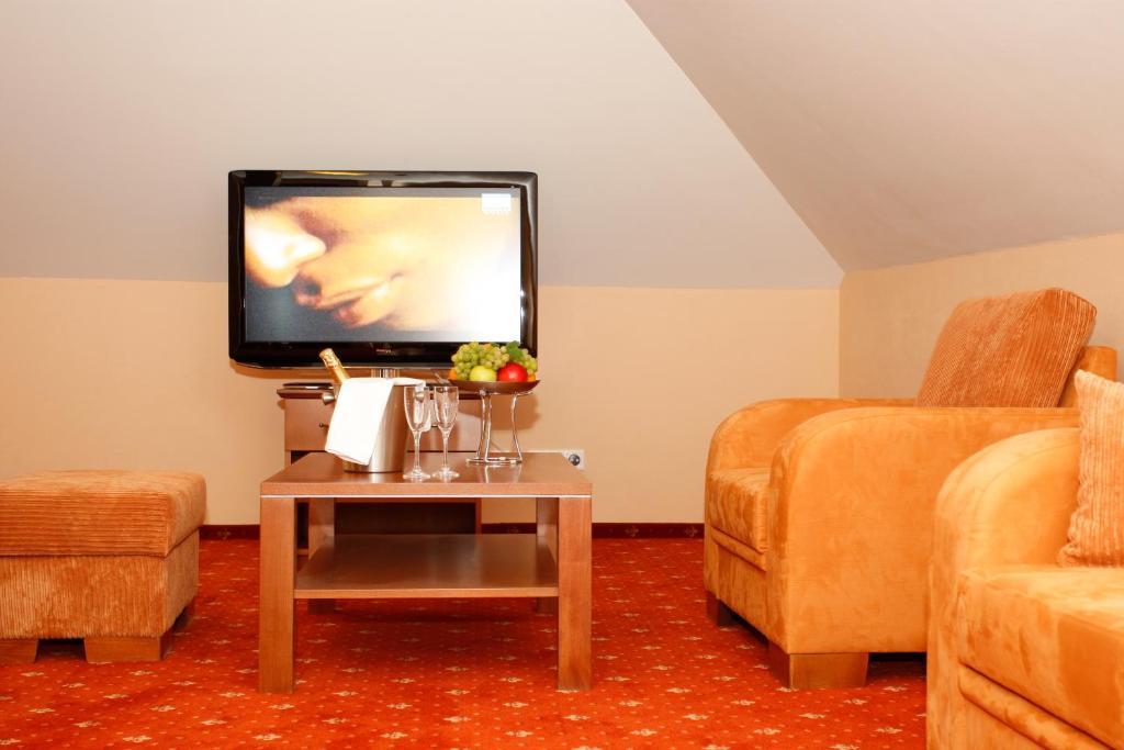 Hotel Majolika Modra Εξωτερικό φωτογραφία