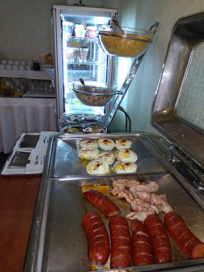 Hotel Majolika Modra Εξωτερικό φωτογραφία