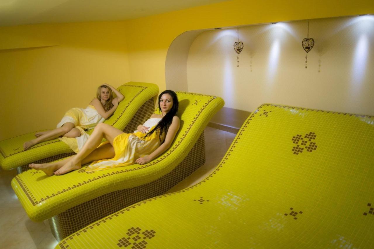 Hotel Majolika Modra Εξωτερικό φωτογραφία