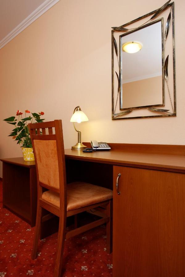 Hotel Majolika Modra Εξωτερικό φωτογραφία